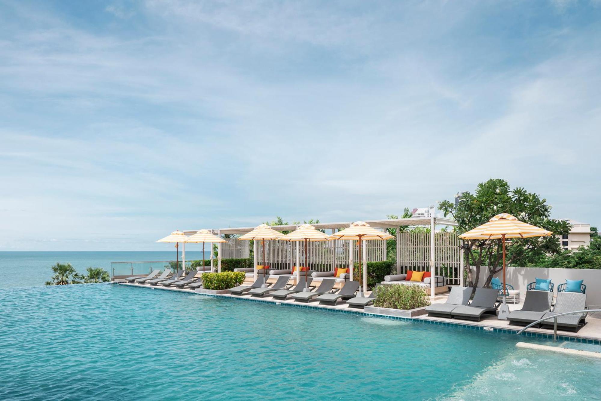 Holiday Inn Pattaya By Ihg Екстериор снимка