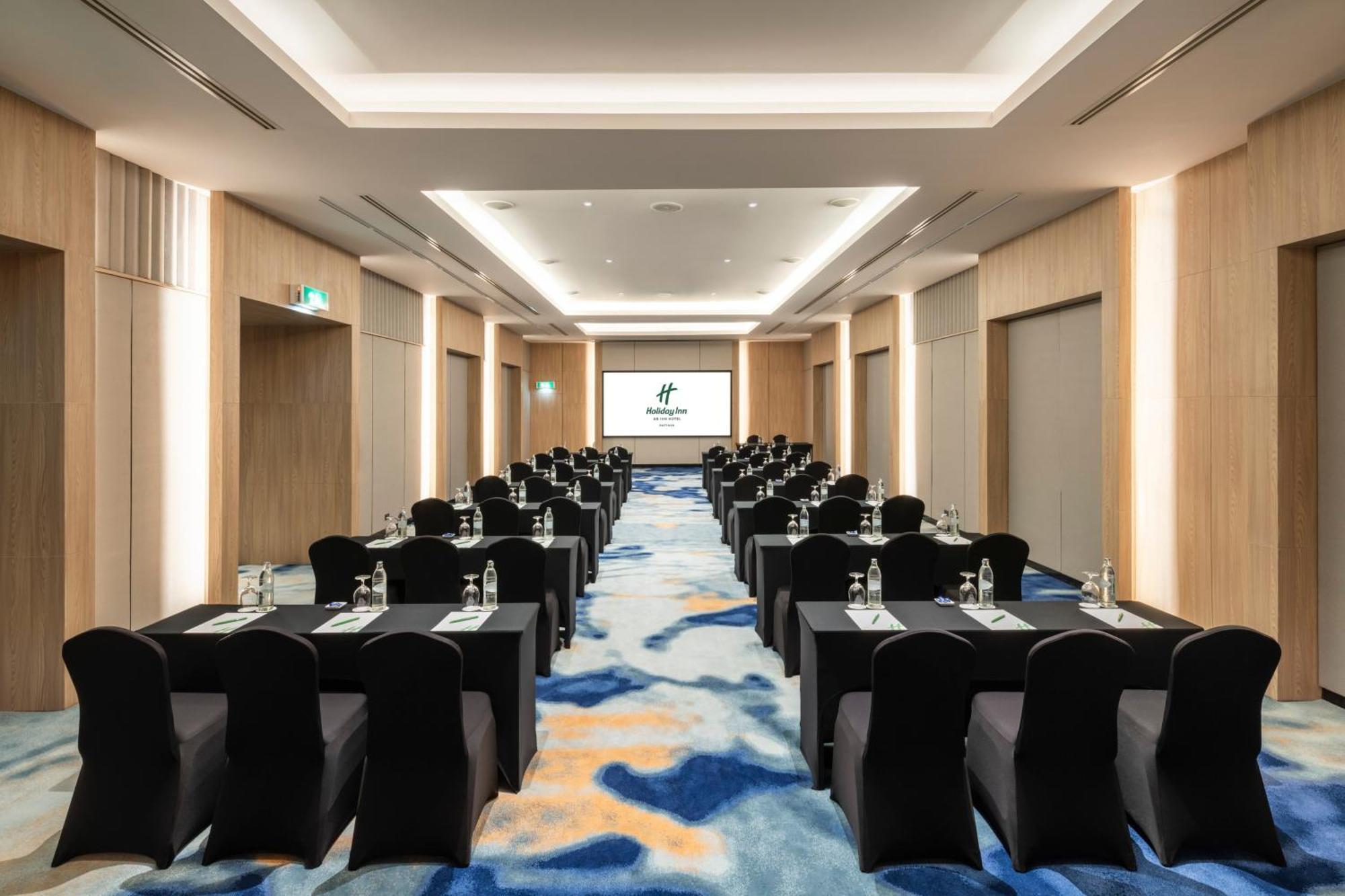 Holiday Inn Pattaya By Ihg Екстериор снимка