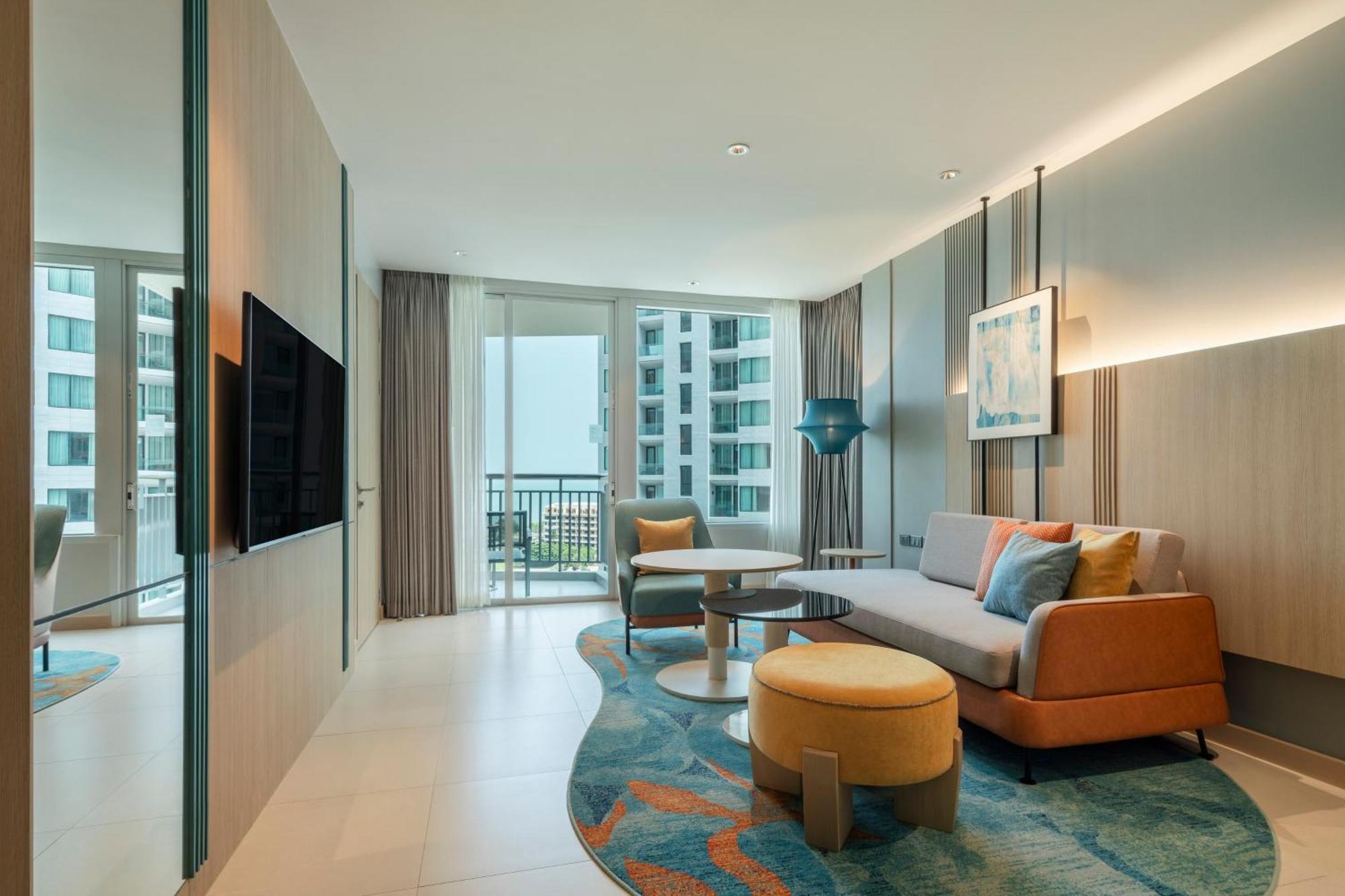 Holiday Inn Pattaya By Ihg Екстериор снимка
