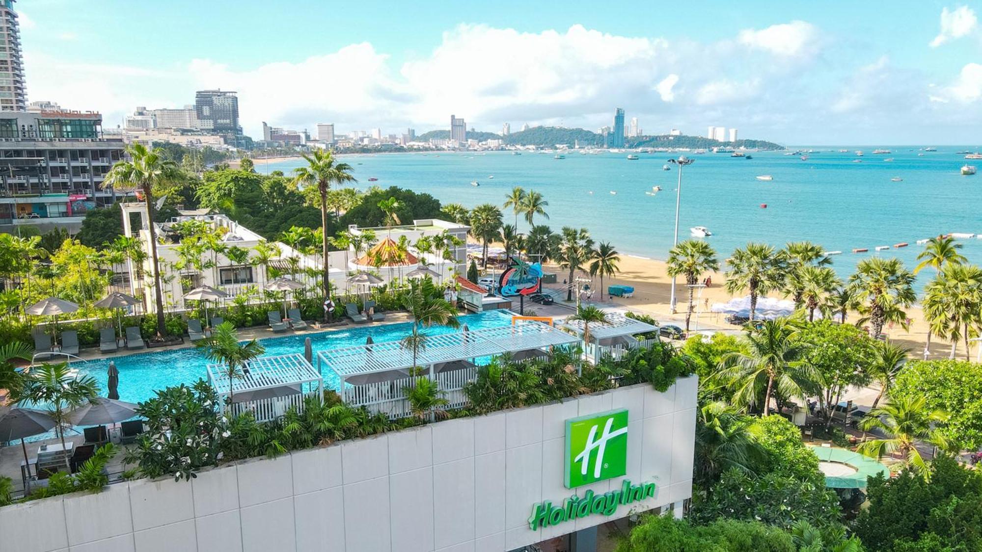 Holiday Inn Pattaya By Ihg Екстериор снимка