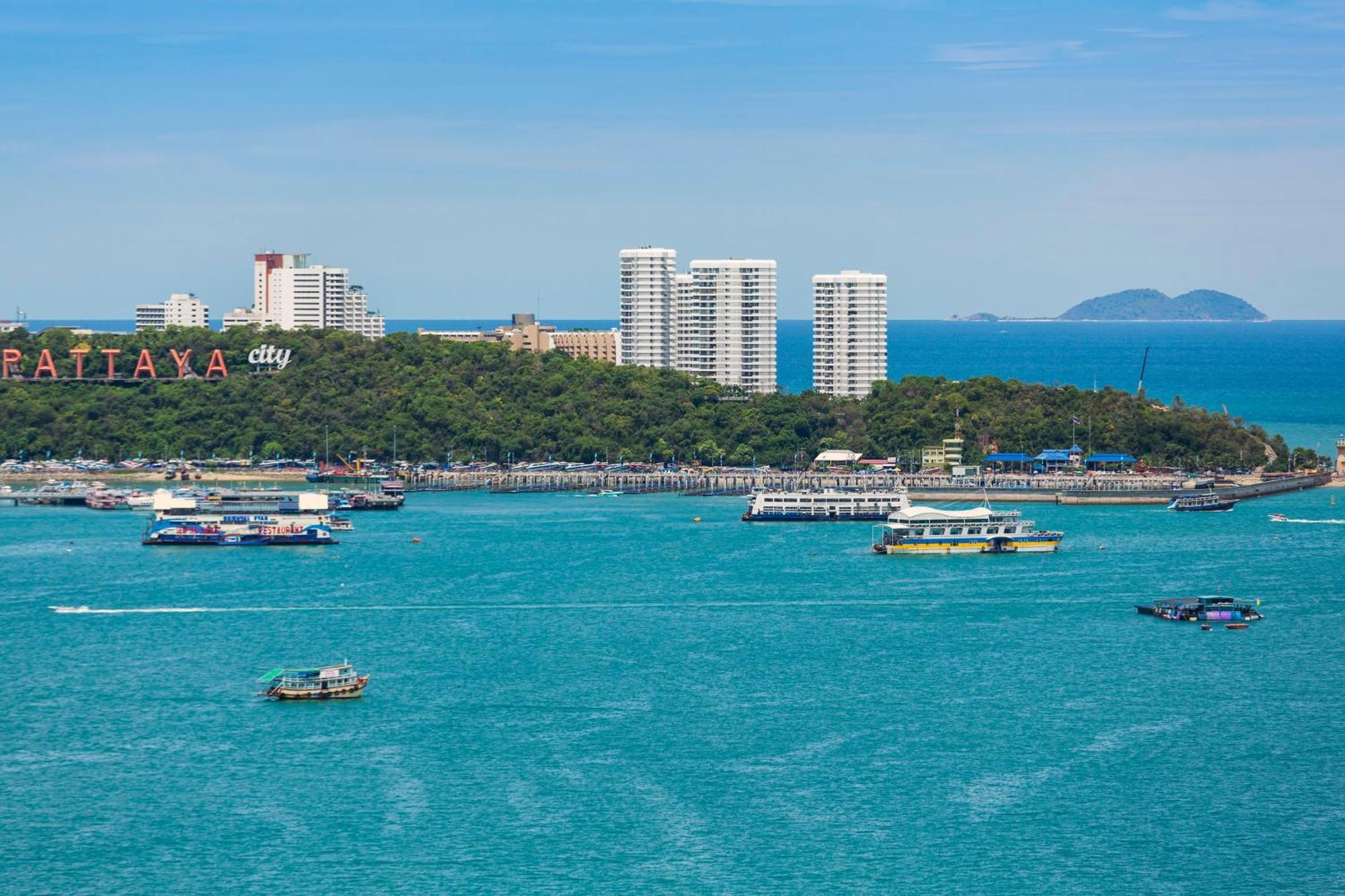 Holiday Inn Pattaya By Ihg Екстериор снимка